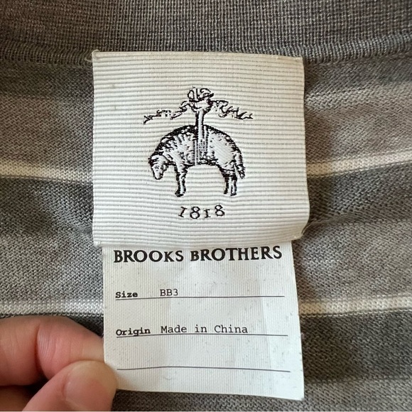Brooks Brothers Gray and White V-Neck Cardigan 100% cotton - Picture 7 of 14